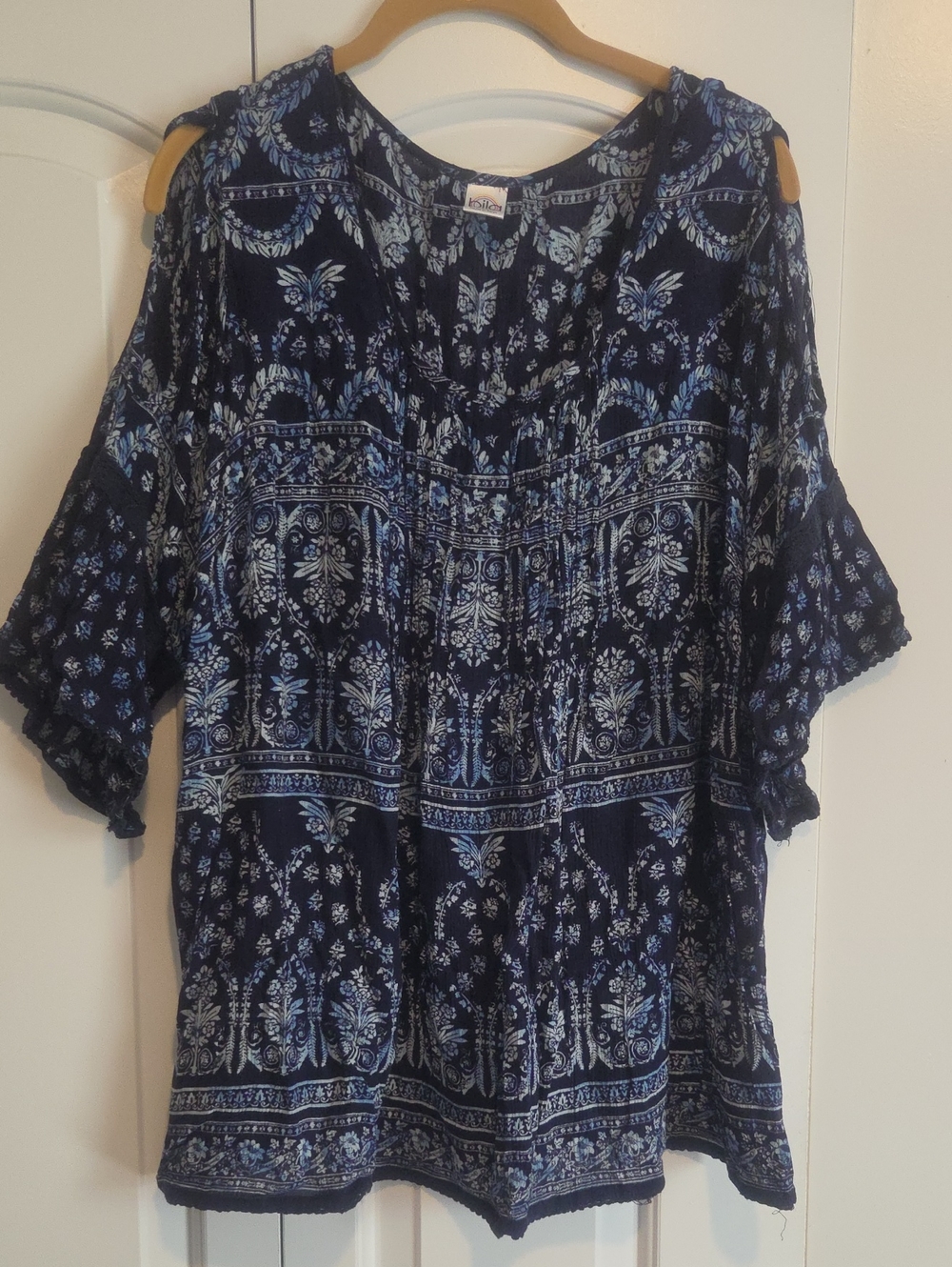 Coldwater Creek Navy and Light Blue Floral Cold-Shoulder Tunic